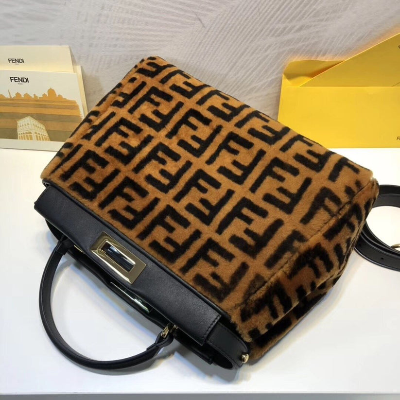 Borsa Fendi Peekaboo