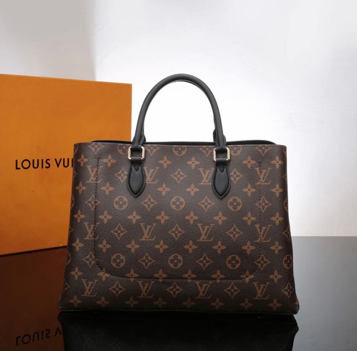 LV Tote Monogram Canvas