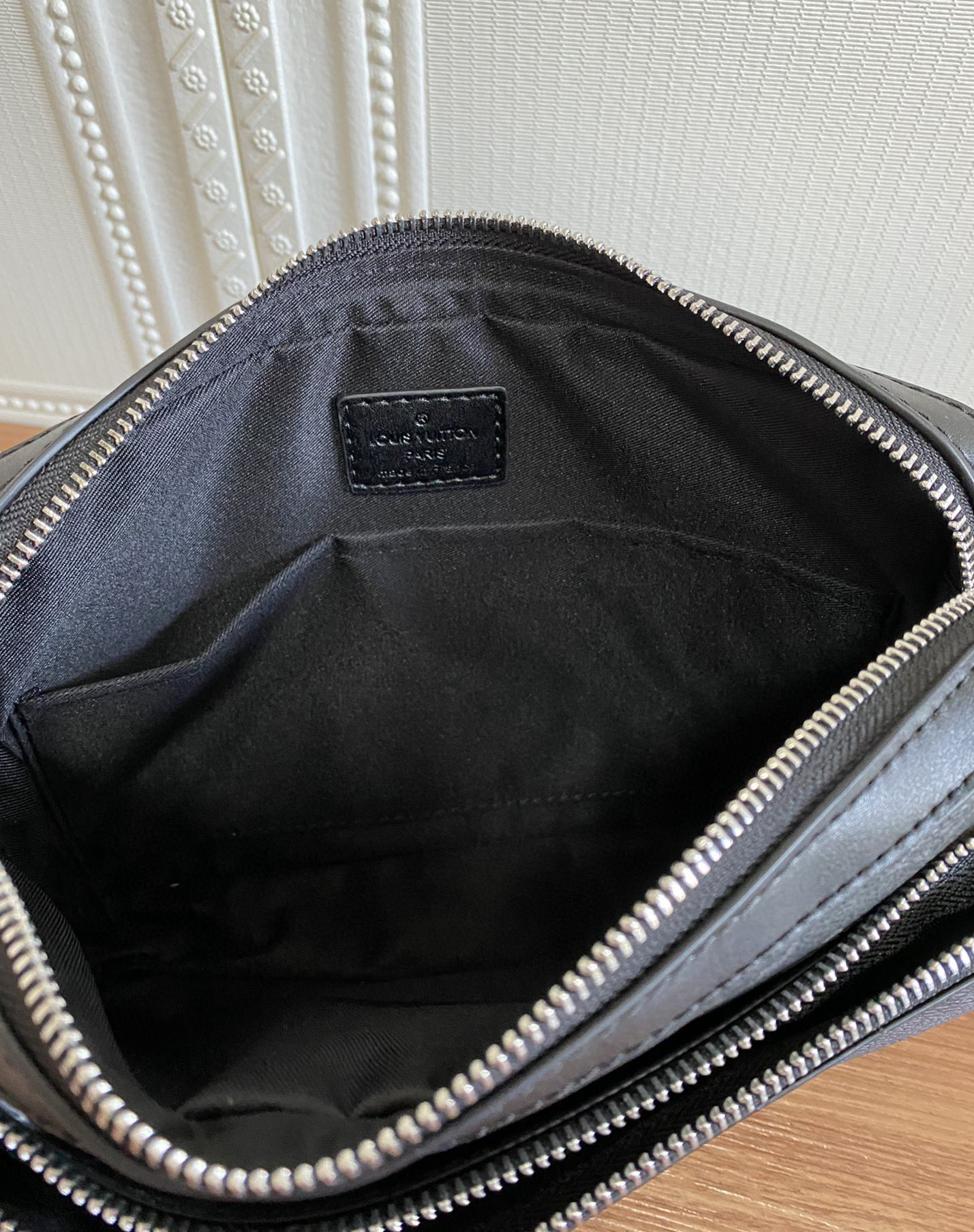 LV TRIO MESSENGER