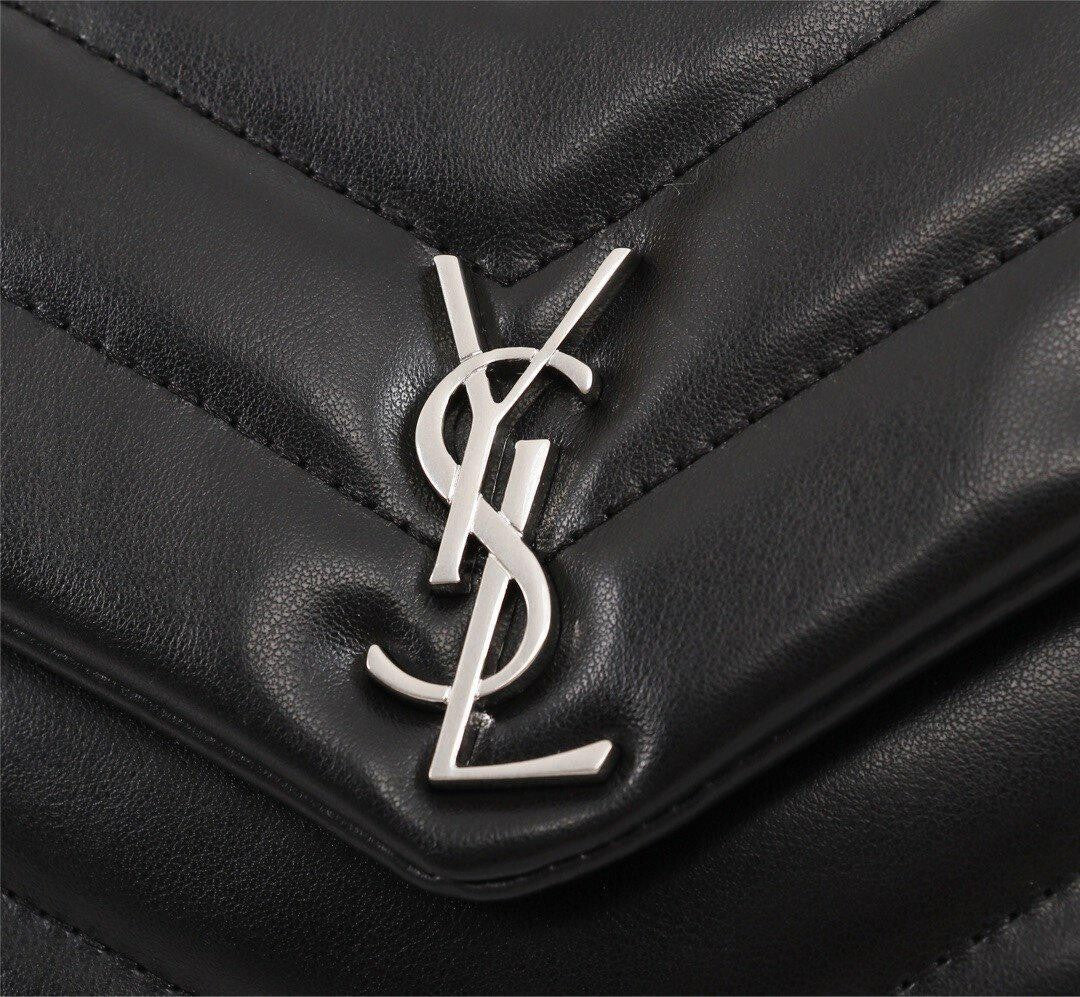 YSL Borsa Toy Loulou a tracolla in pelle logo argento